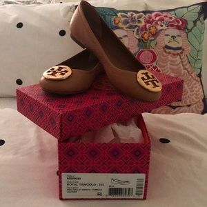 NEVER WORN BRAND NEW TORY BURCH REVVA BALLET FLATS